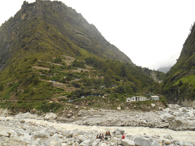 The Valley of Flowers - Best hikes in the world